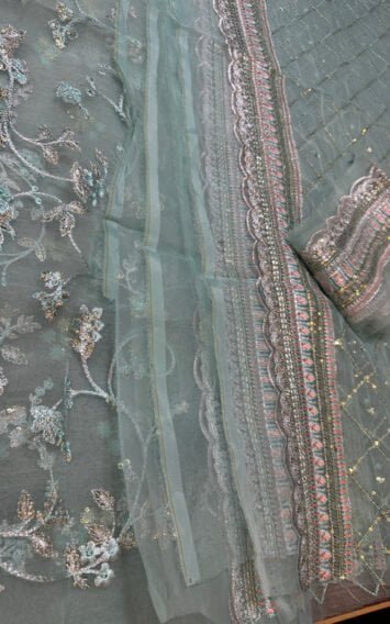 3CD290FB B173 4C9B 8080 D69DAE56873D 800x800