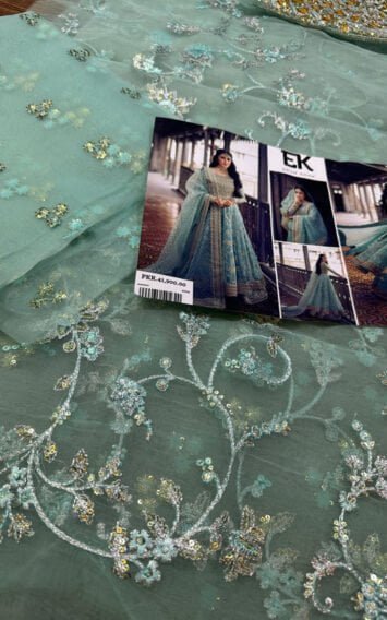 736584AC C9C8 4F9A 8BDC 184900163127 800x800